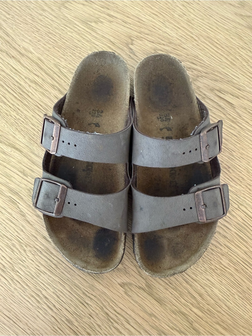 Birkenstock Arizona Brown size euro 34 (kids 3-3.5)